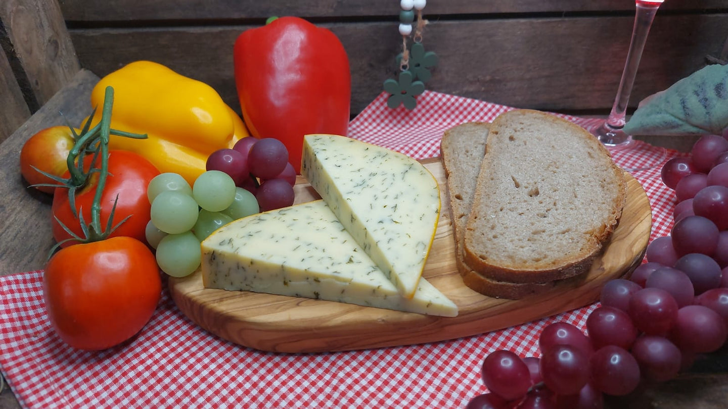 Schnittkäse mit Bärlauch 150g (MHD: 24.03.2025)